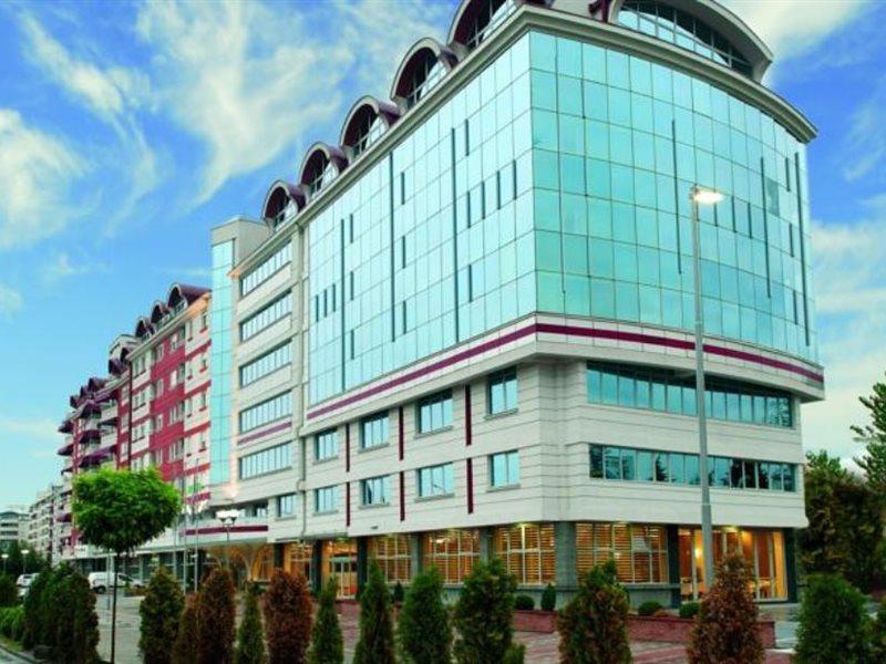 Tcc Grand Plaza Hotel Скопие Екстериор снимка