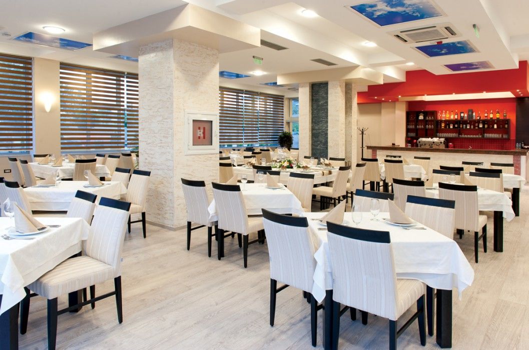 Tcc Grand Plaza Hotel Скопие Екстериор снимка