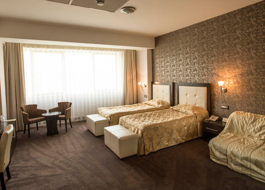 Tcc Grand Plaza Hotel Скопие Екстериор снимка